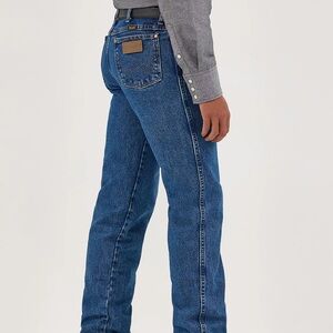 Wrangler Men's Classic Indigo Straight Jeans